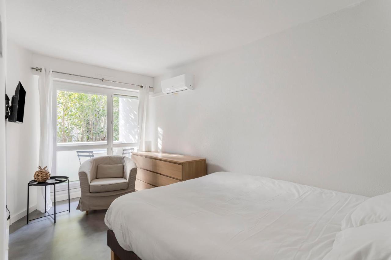 Le Roucas Apartment Ле Бо дьо Прованс Екстериор снимка