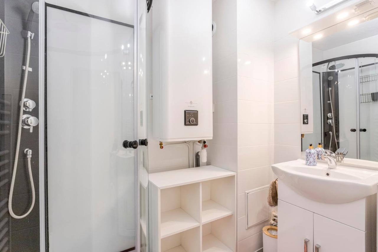 Le Roucas Apartment Ле Бо дьо Прованс Екстериор снимка